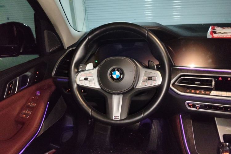 Used BMW X5 2022 Restyled xDrive 30Li Luxury Version M Sport Package Steering Wheel