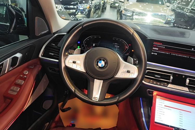 Used BMW X5 2022 xDrive 30Li Luxury M Sport Package Steering Wheel
