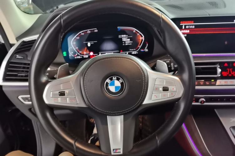 Used BMW X5 2022 Restyled xDrive 30Li Luxury Version M Sport Package Steering Wheel