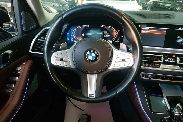 Used BMW X5 2022 Restyled xDrive 30Li Luxury Version M Sport Package Steering Wheel