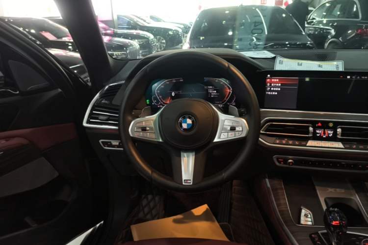 Used BMW X5 2022 Restyled xDrive 40Li M Sport Package Steering Wheel