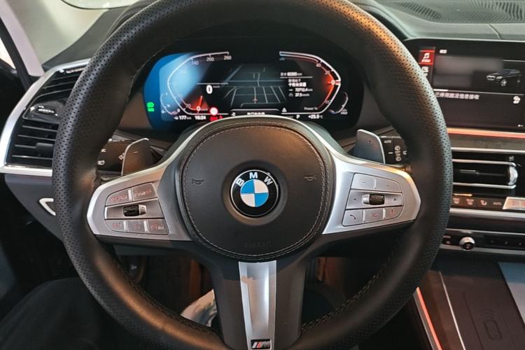 Used BMW X5 2022 xDrive 30Li Luxury M Sport Package Steering Wheel