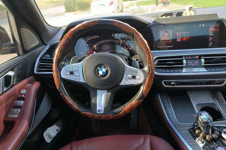 Used BMW X5 2022 Restyled xDrive 40Li M Sport Package Steering Wheel