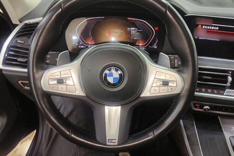 Used BMW X5 2022 xDrive 30Li Luxury M Sport Package Steering Wheel