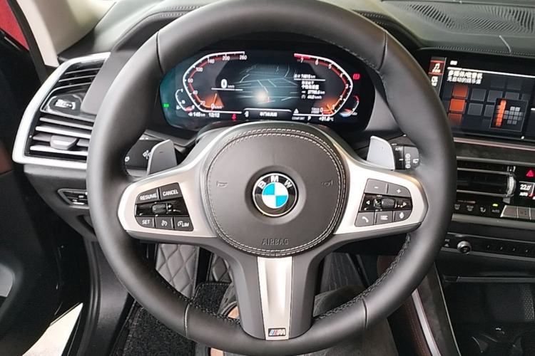 Used BMW X5 2022 xDrive40i M Sport Package Steering Wheel