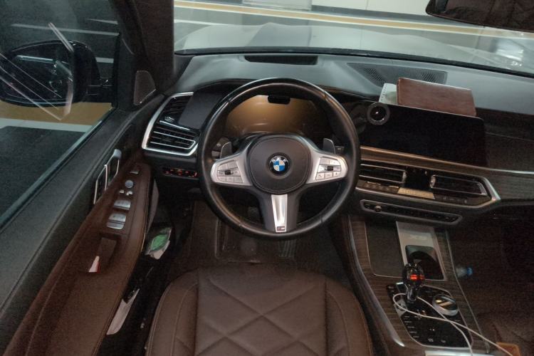 Used BMW X5 2022 Restyled xDrive 40Li M Sport Package Steering Wheel