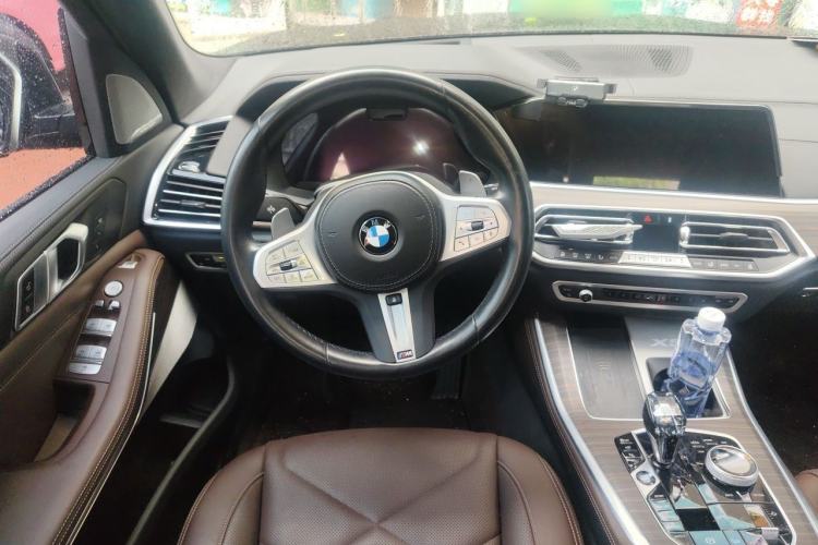 Used BMW X5 2022 Restyled xDrive 40Li Luxury Edition M Sport Package Steering Wheel