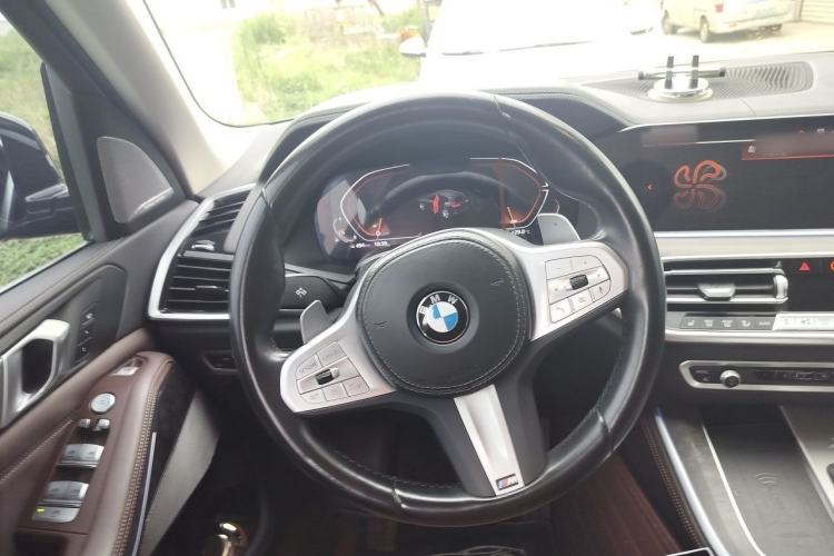 Used BMW X5 2022 Restyled xDrive 30Li Luxury Version M Sport Package Steering Wheel