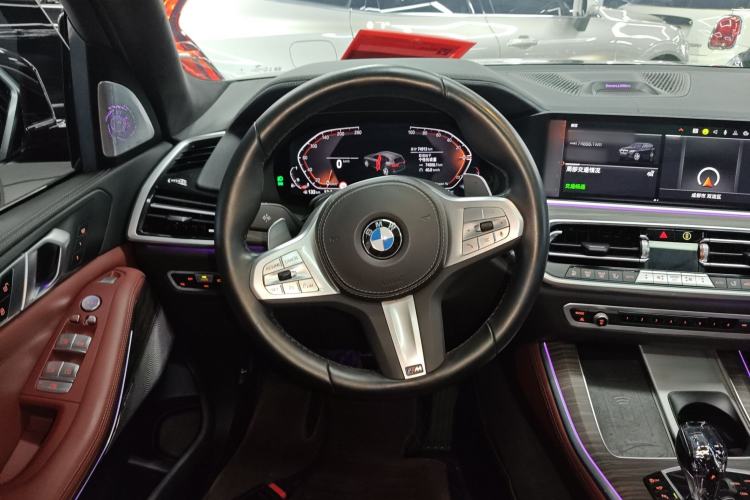 Used BMW X5 2022 xDrive 40Li M Sport Package Steering Wheel