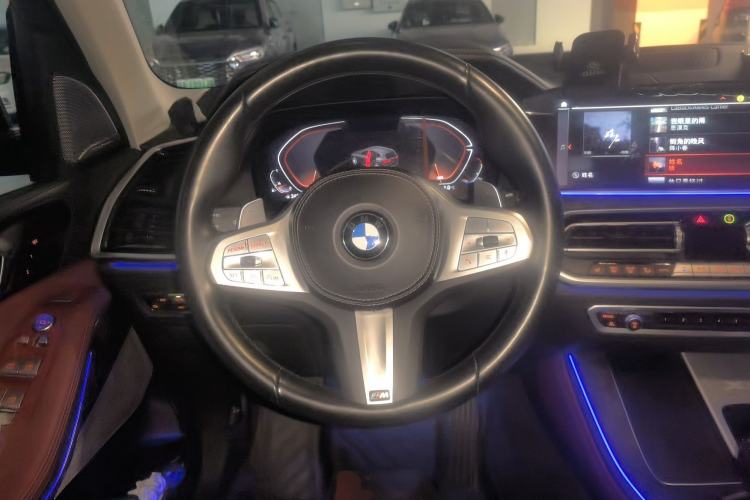 Used BMW X5 2022 Restyled xDrive 30Li Luxury Version M Sport Package Steering Wheel