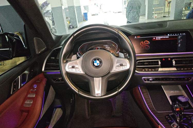 Used BMW X5 2022 xDrive 40Li M Sport Package Steering Wheel