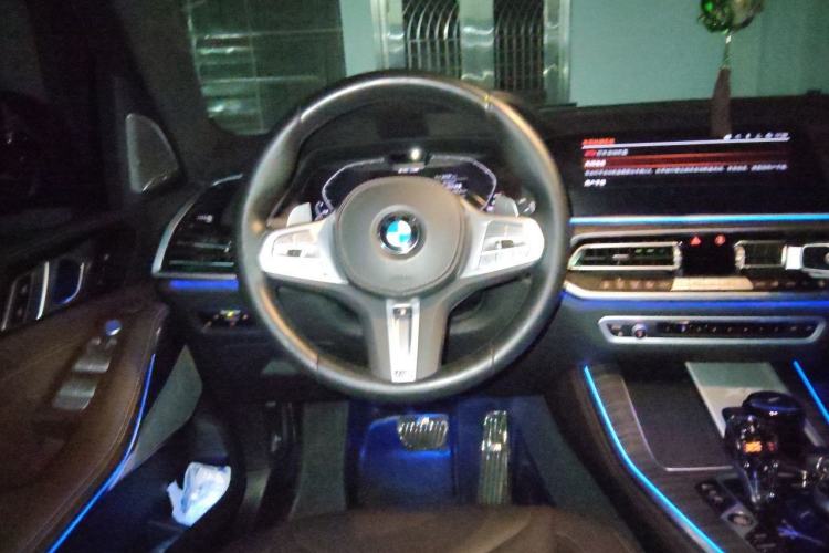 Used BMW X5 2022 Restyled xDrive 40Li Luxury Edition M Sport Package Steering Wheel