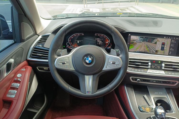 Used BMW X5 2022 Restyled xDrive 30Li Luxury Version M Sport Package Steering Wheel