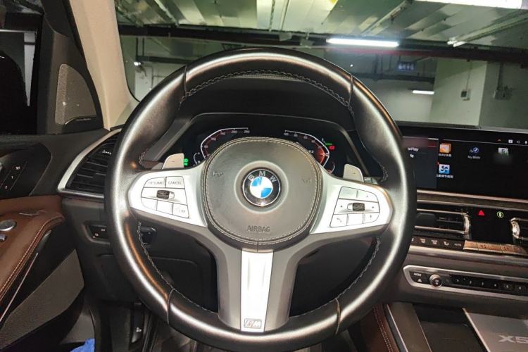 Used BMW X5 2022 xDrive 30Li M Sport Package Steering Wheel