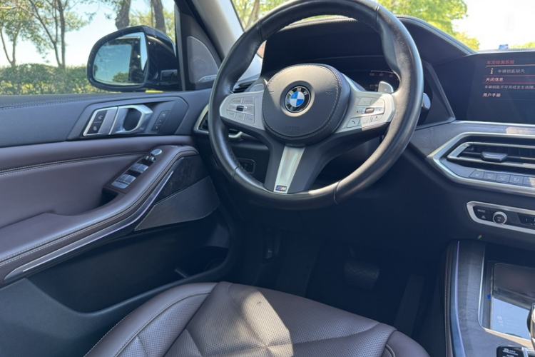Used BMW X5 2022 Restyled xDrive 30Li Luxury Version M Sport Package Steering Wheel