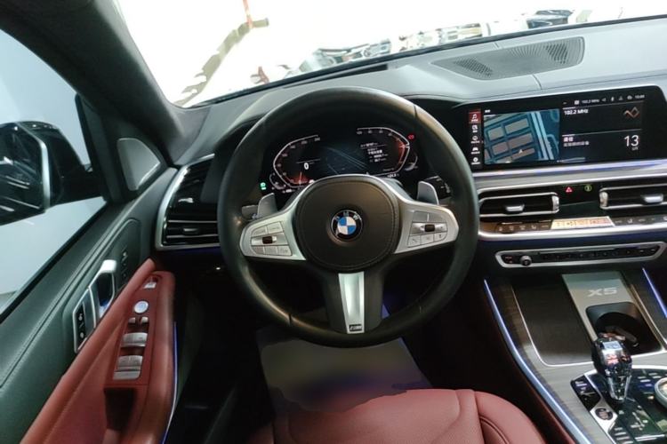 Used BMW X5 2022 Restyled xDrive 40Li M Sport Package Steering Wheel
