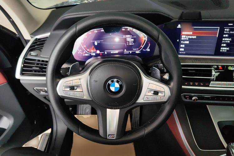 Used BMW X5 2022 Restyled xDrive 30Li Luxury Version M Sport Package Steering Wheel