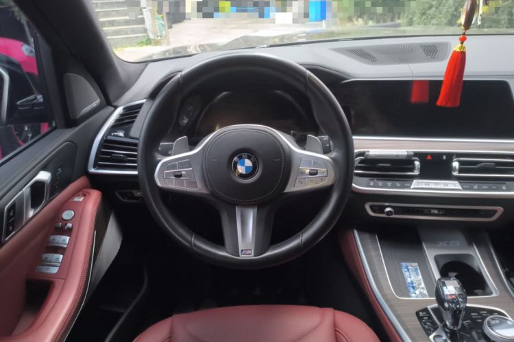 Used BMW X5 2022 xDrive 40Li M Sport Package Steering Wheel