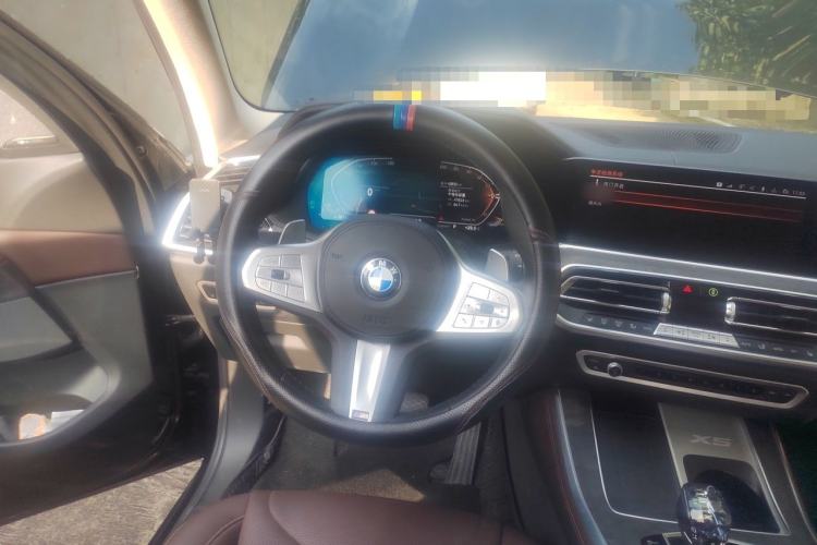 Used BMW X5 2022 xDrive 30Li M Sport Package Steering Wheel