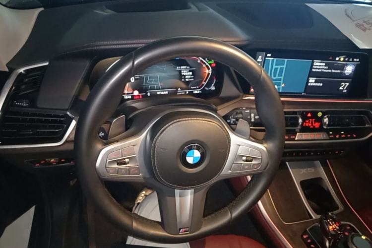 Used BMW X5 2022 Restyled xDrive 30Li Luxury Version M Sport Package Steering Wheel