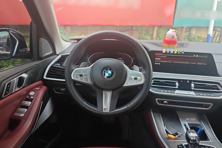Used BMW X5 2022 Restyled xDrive 30Li Luxury Version M Sport Package Steering Wheel