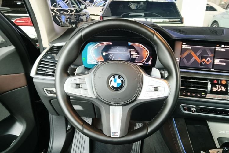 Used BMW X5 2022 xDrive 30Li M Sport Package Steering Wheel