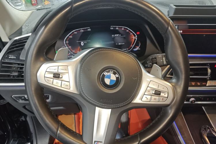 Used BMW X5 2022 xDrive 30Li Luxury M Sport Package Steering Wheel