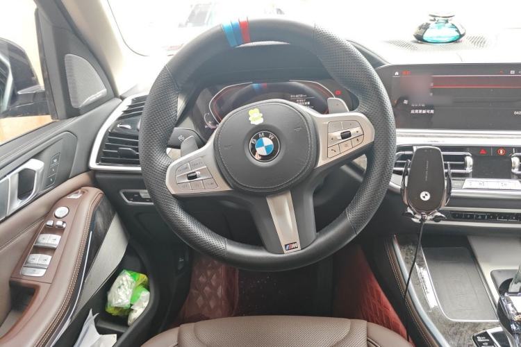 Used BMW X5 2022 Restyled xDrive 30Li Luxury Version M Sport Package Steering Wheel
