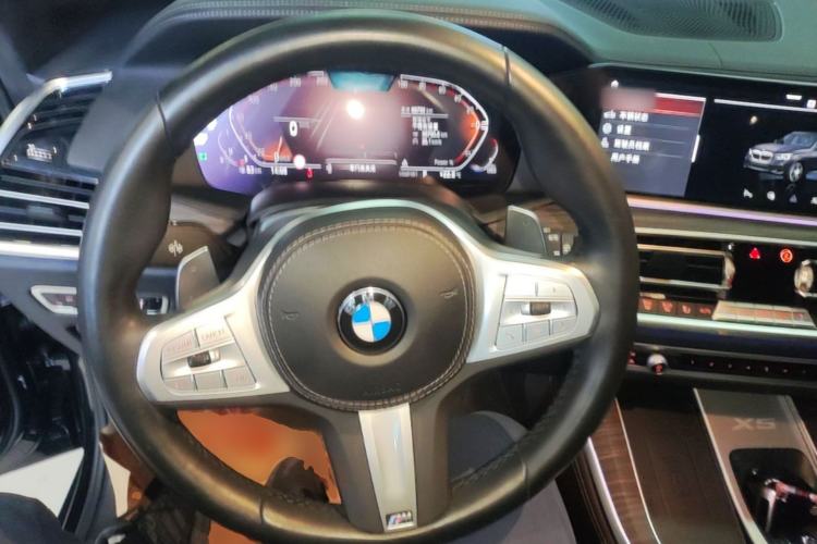Used BMW X5 2022 Restyled xDrive 40Li M Sport Package Steering Wheel