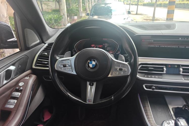Used BMW X5 2022 Restyled xDrive 40Li Luxury Edition M Sport Package Steering Wheel
