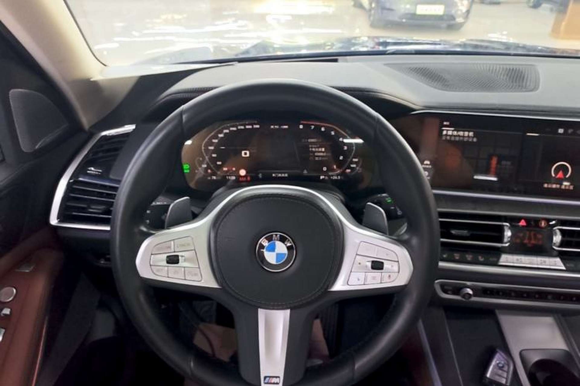 Used BMW X5 2022 Restyled xDrive 30Li Luxury Version M Sport Package Steering Wheel
