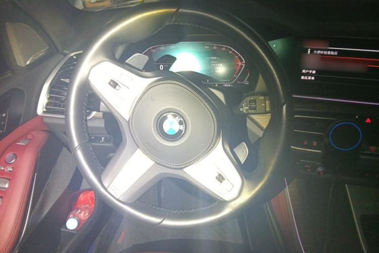 Used BMW X5 2022 xDrive 40Li M Sport Package Steering Wheel