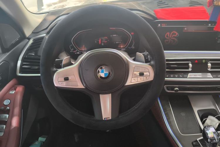 Used BMW X5 2022 xDrive 30Li M Sport Package Steering Wheel