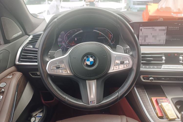 Used BMW X5 2022 xDrive 40Li M Sport Package Steering Wheel