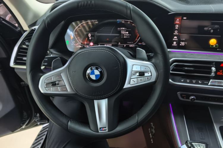 Used BMW X5 2022 Restyled xDrive 30Li Luxury Version M Sport Package Steering Wheel
