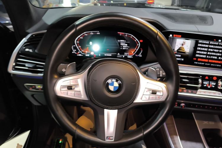 Used BMW X5 2022 Restyled xDrive 40Li M Sport Package Steering Wheel