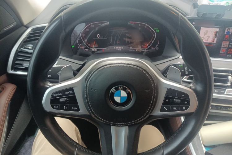 Used BMW X5 2022 xDrive40i M Sport Package Steering Wheel