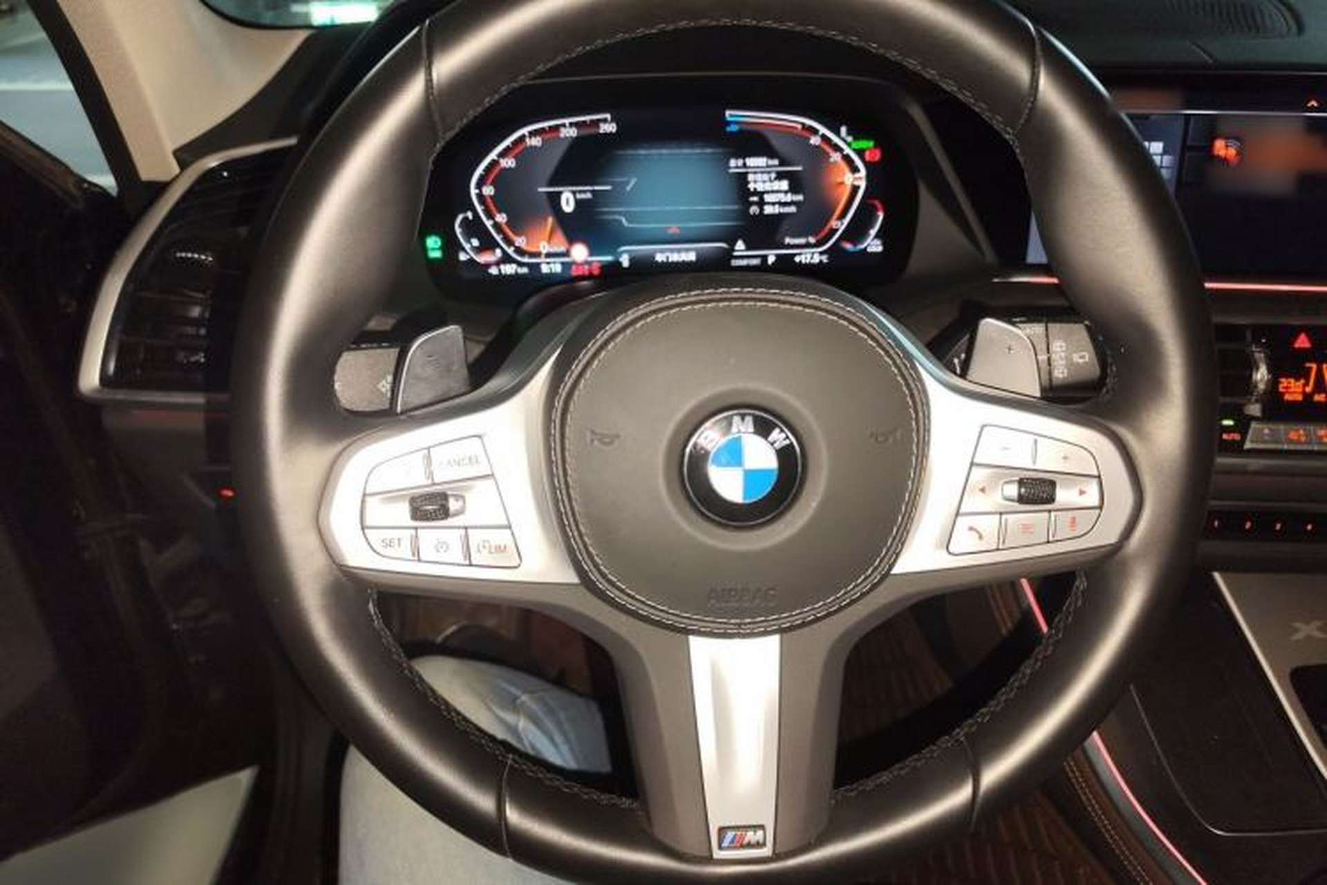 Used BMW X5 2022 xDrive 30Li M Sport Package Steering Wheel