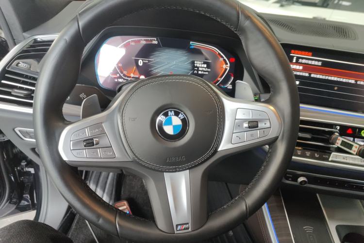 Used BMW X5 2022 Restyled xDrive 40Li M Sport Package Steering Wheel