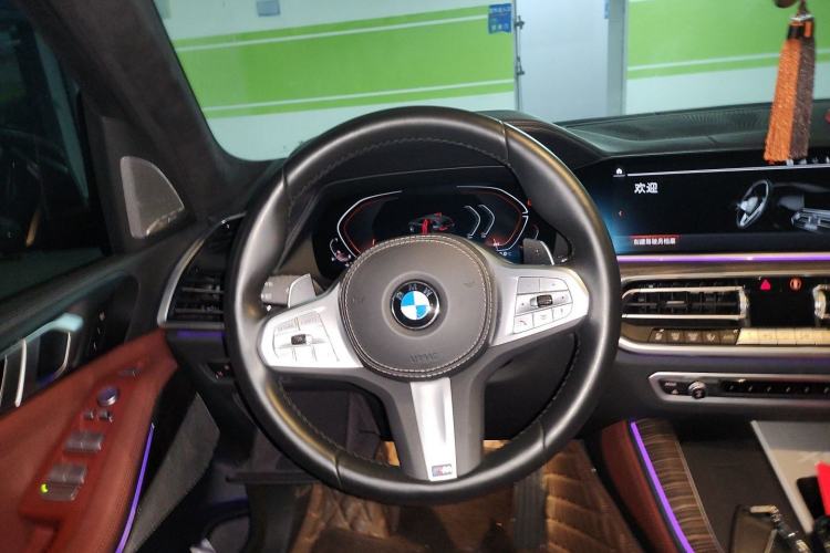 Used BMW X5 2022 Restyled xDrive 40Li M Sport Package Steering Wheel