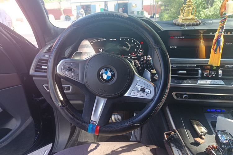Used BMW X5 2022 Restyled xDrive 40Li M Sport Package Steering Wheel