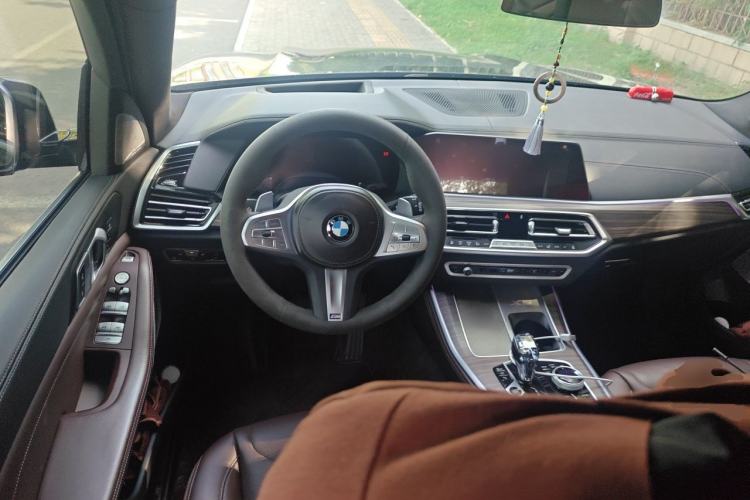 Used BMW X5 2022 Restyled xDrive 40Li M Sport Package Steering Wheel