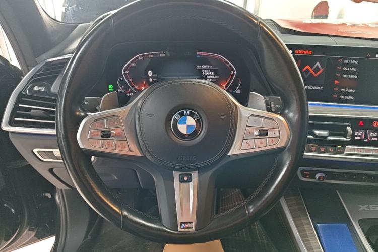 Used BMW X5 2022 xDrive 40Li Luxury Edition M Sport Package Steering Wheel
