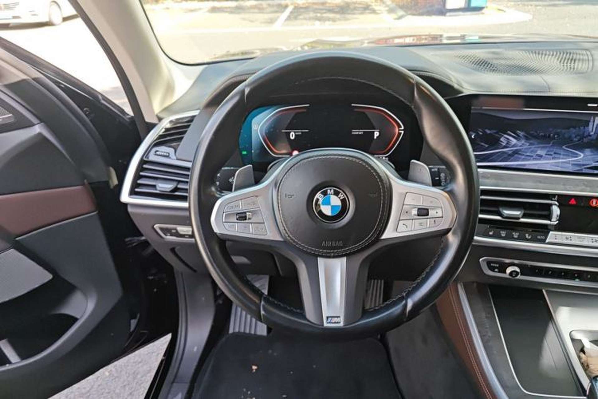Used BMW X5 2022 Restyled xDrive 30Li Luxury Version M Sport Package Steering Wheel