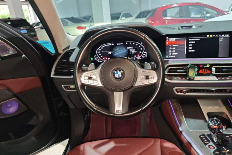 Used BMW X5 2022 Restyled xDrive 30Li Luxury Version M Sport Package Steering Wheel