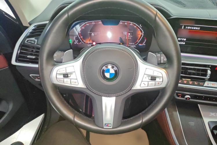 Used BMW X5 2022 Restyled xDrive 30Li Luxury Version M Sport Package Steering Wheel