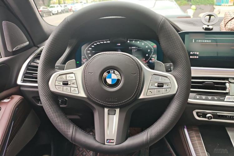Used BMW X5 2022 xDrive 40Li Luxury Edition M Sport Package Steering Wheel