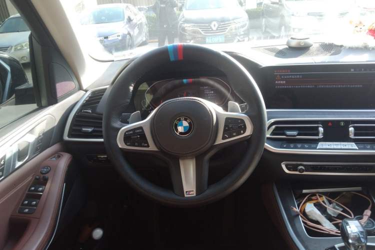 Used BMW X5 2022 xDrive30i M Sport Package Steering Wheel