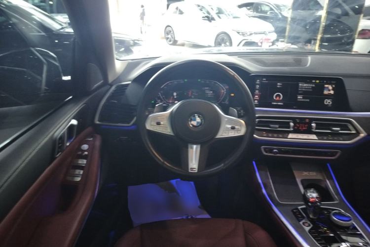 Used BMW X5 2022 Restyled xDrive 30Li Luxury Version M Sport Package Steering Wheel