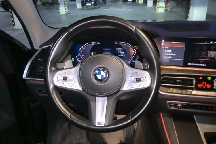 Used BMW X5 2022 xDrive 30Li M Sport Package Steering Wheel